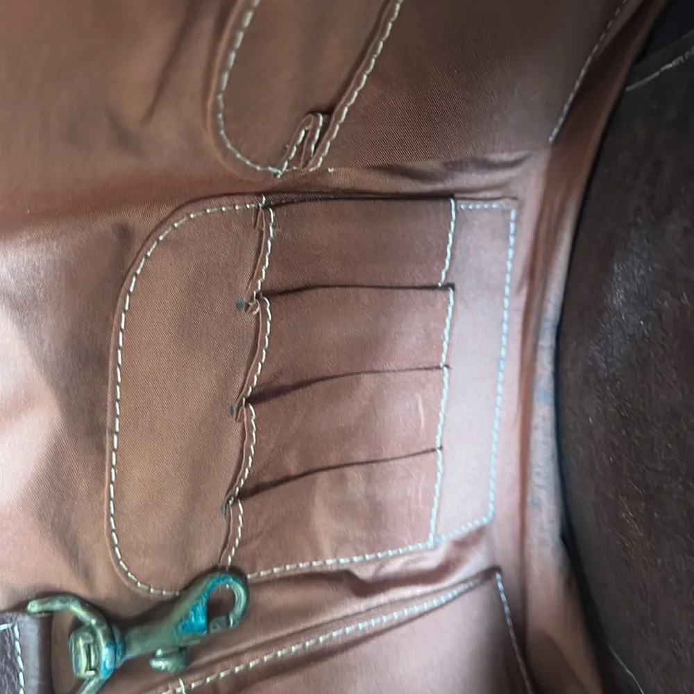 Carriage Collection 100% leather bag.